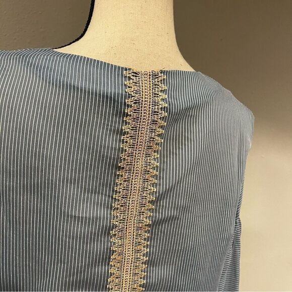 TOV Los Angeles loose fit semi sheer blouse - Picture 6 of 15